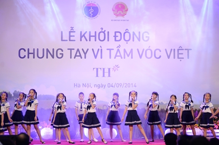 ເລີ່ມດຳເນີນລາຍການຮ່ວມແຮງຮ່ວມໃຈເພື່ອກຳລັງກາຍມືດ້ານຮ່າງກາຍຫວຽດນາມ